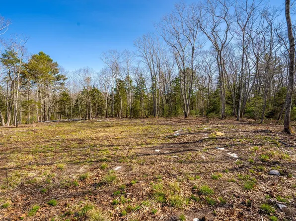 17 Eastwood Court, Bristol, ME 04539