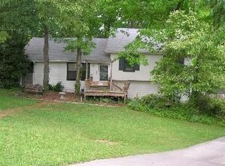 2870 N Emerald Dr, Acworth, GA 30102