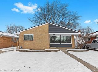 21753 Winshall St, Saint Clair Shores, MI 48081