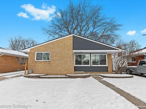 21753 Winshall St, Saint Clair Shores, MI 48081