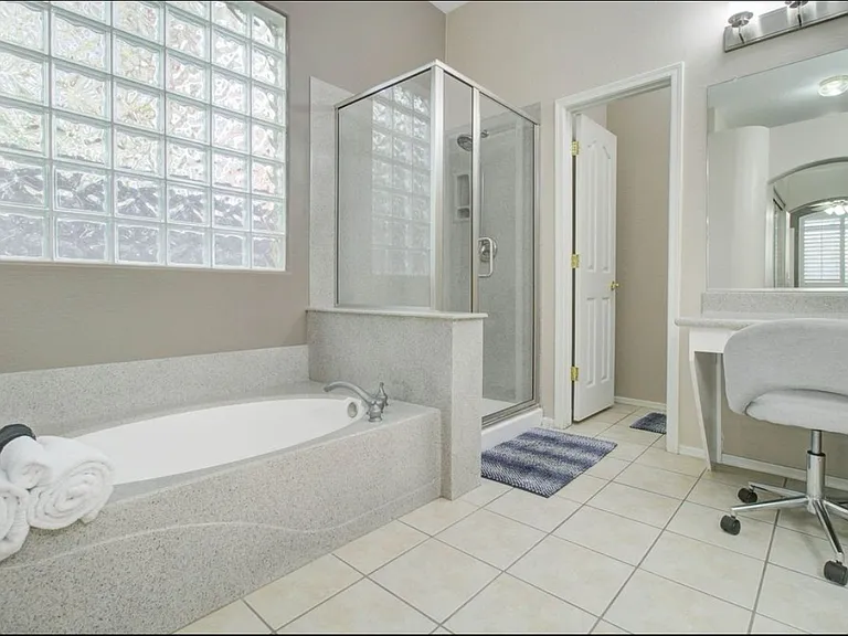829 S Parkcrest St — Photo 30