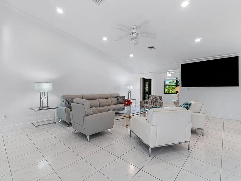 5605 Forest Oaks Ter — Photo 13