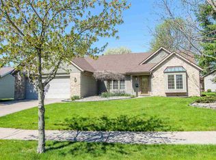 2808 Hedgerow Pass, Fort Wayne, IN 46804