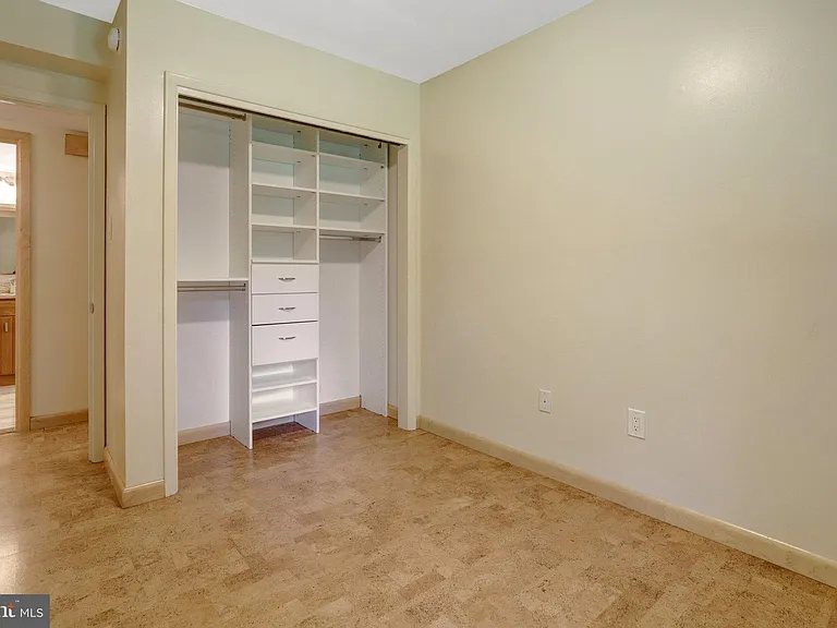 6030 Berwynd Rd — Photo 50
