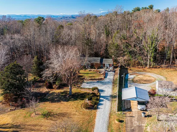 1108 Hibriten Dr, Lenoir, NC 28645