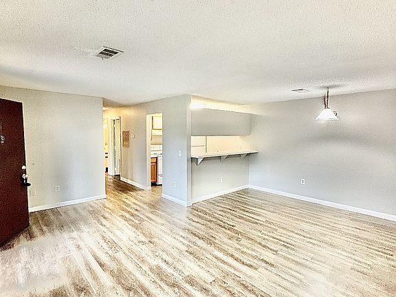 3rd image of 1245 Old Lascassas Rd #E1
