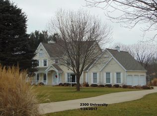 2300 University Dr, Charleston, IL 61920
