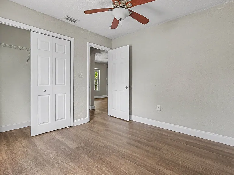 5105 N Rohn Ave #5105 — Photo 7