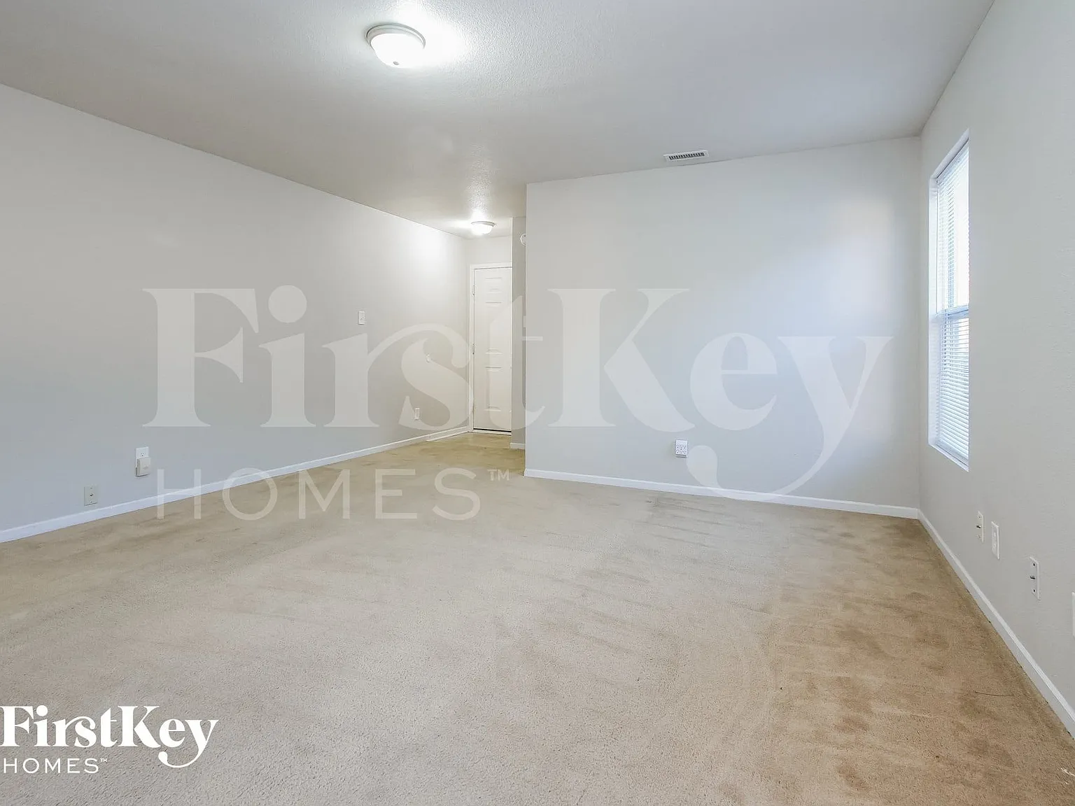 3 bed, 2.0 bath, 1031 sqft, $1,775 — Photo 3