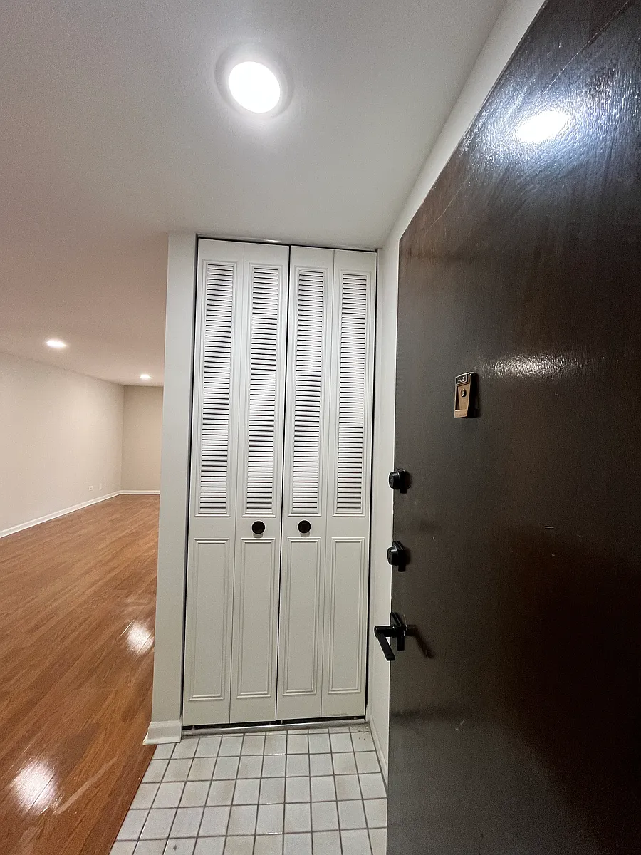 Building Photo - 314 Lathrop Ave #402NW