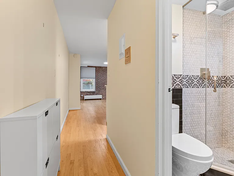 15 Jones St #1B — Photo 14