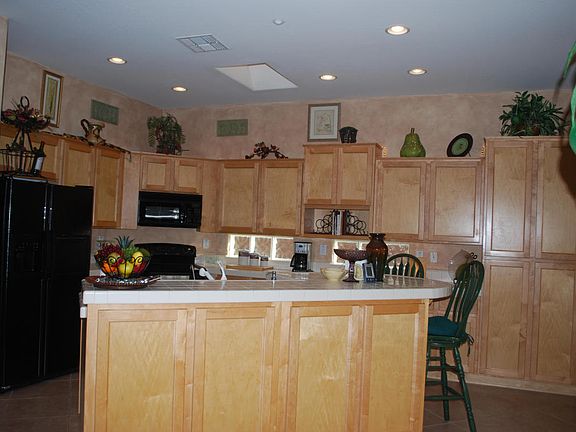 4th image of 41826 N Emerald Lake Dr