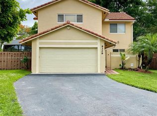 9329 SW 151st Ave, Miami, FL 33196