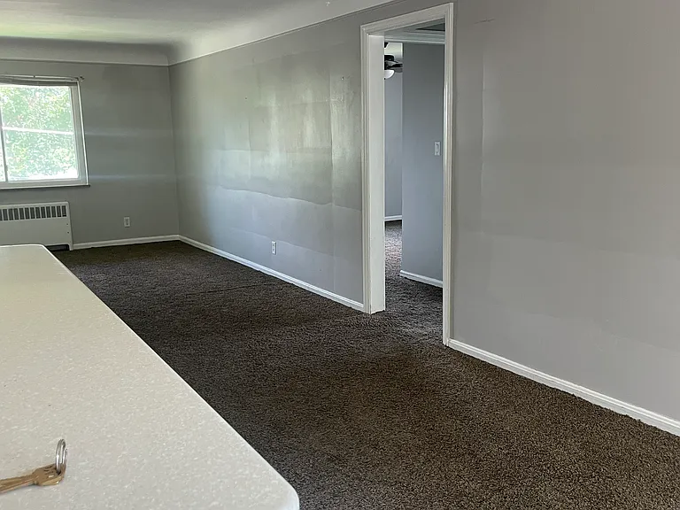 1727 Sutton Ave — Photo 4