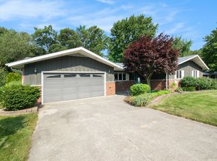 3660 Crestview Rd, Saint Joseph, MI 49085