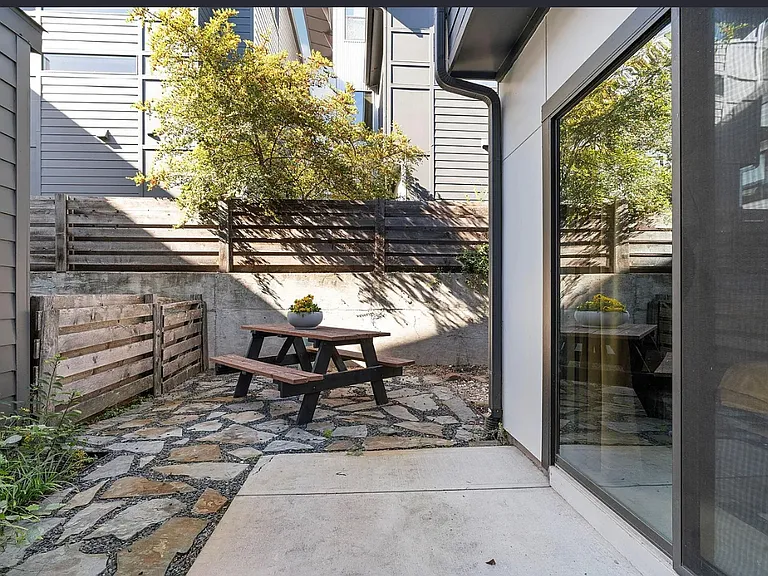 3500 Georgia Lee Dr — Photo 29
