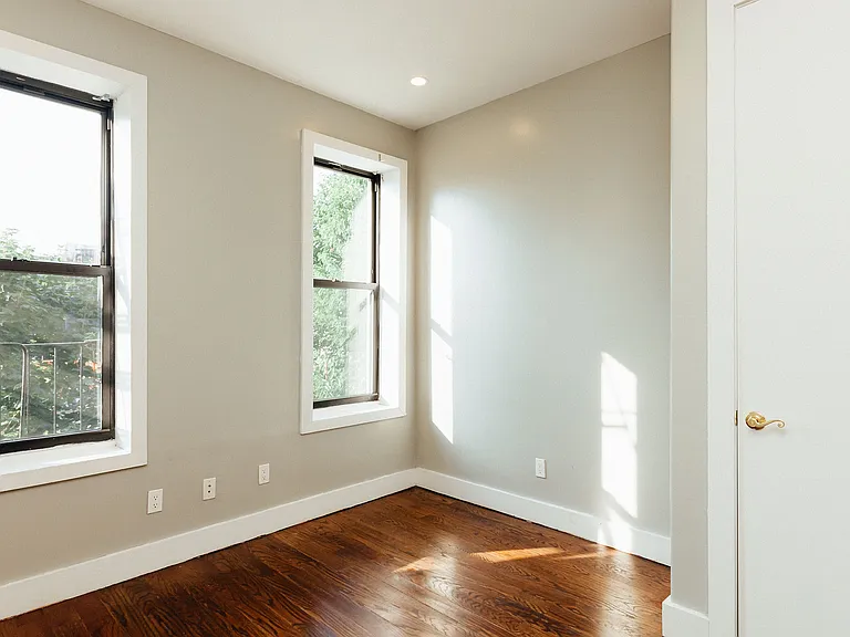 75 Jefferson St #3F — Photo 8