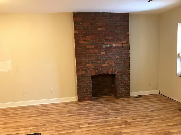 4924 Centre Ave #2 — Photo 7