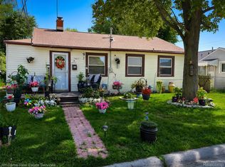 34035 Caseville Ct, Westland, MI 48186