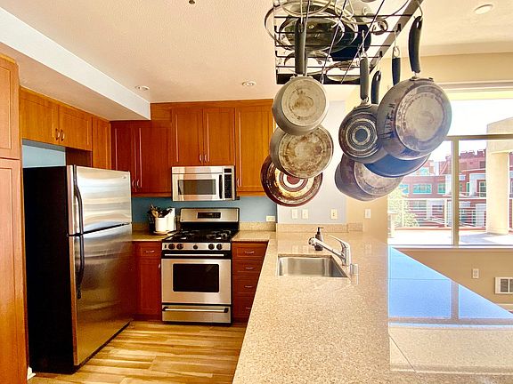 3rd image of 5855 Horton St APT 601