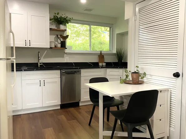 14121 Bauer Dr, Rockville, MD 20853