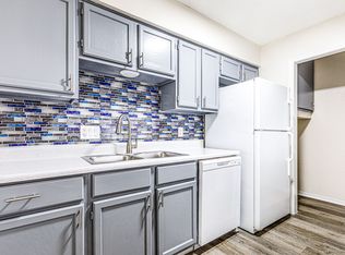 914 NE Tortoise Dr, Lawton, OK 73507