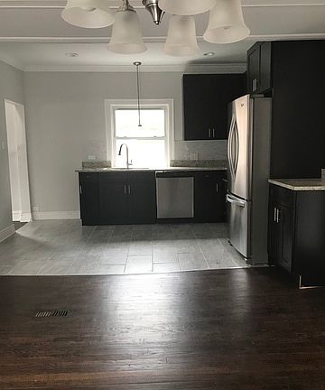 5th image of 1936 S 22nd Ave