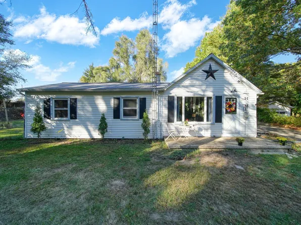 4424 Zion Rd, Jackson, MI 49201