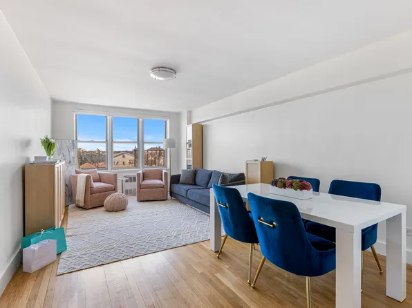 770 Ocean Parkway image 1 of 10