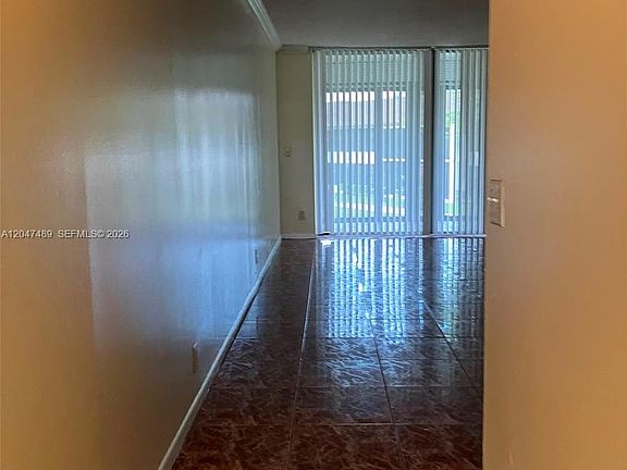 3rd image of 204 Lake Pointe Dr APT 208