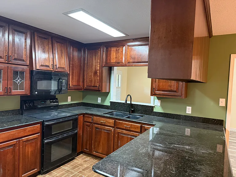 517 Hartley Rd — Photo 5