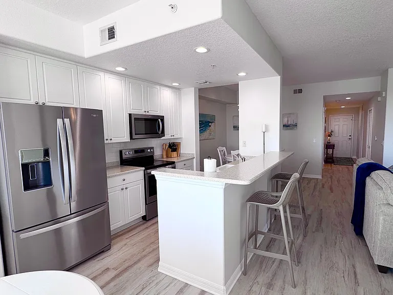 6828 Toland Dr #402 — Photo 3