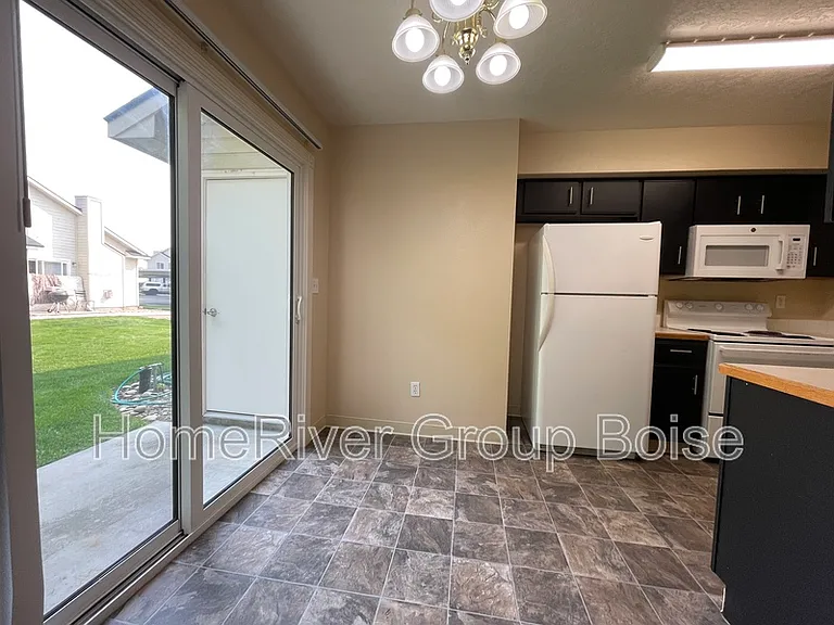 1299 N Stephanie Ln #104 — Photo 2