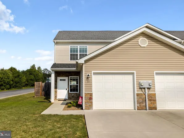 11 Beaulah Ct, Bunker Hill, WV 25413