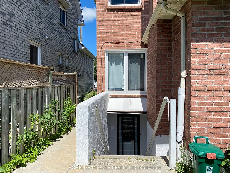 204 Delaney Dr #BASEMENT — Photo 6