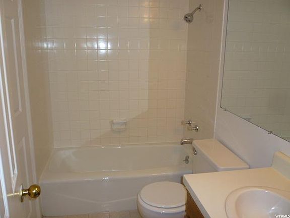3rd image of 230 E Broadway St #807