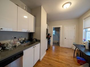 160 Dorchester St #1, Boston, MA 02127