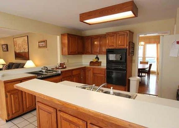 3rd image of 2803 Wakefield Dr