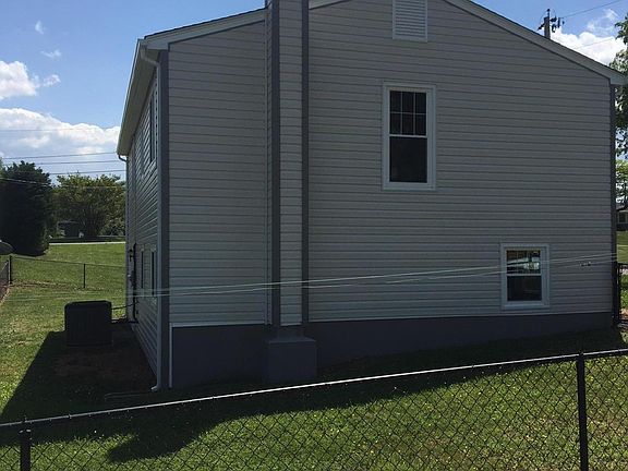 5th image of 2108 Plum St