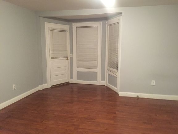 5th image of 242 Franklin Ave