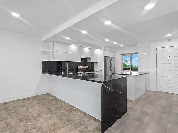 4th image of 9604 CORTEZ ROAD W #233