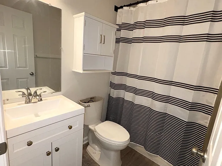 221B Highland Blvd — Photo 13