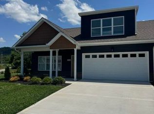 1402 Summer Meadow Dr, Powell, TN 37849