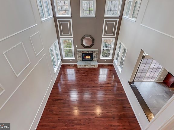 4th image of 7215 White House Dr