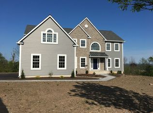 14 Windsor Way, Flemington, NJ 08822