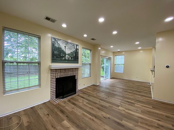 4th image of 2743 Sheridan Ct