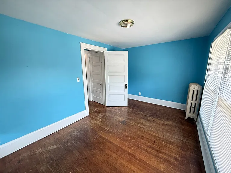 406 W Washington Ave — Photo 15
