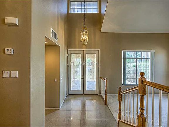 3rd image of 1600 Desert Fort St