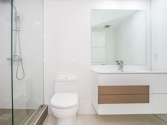 5th image of 7601 E Treasure Dr APT 1719