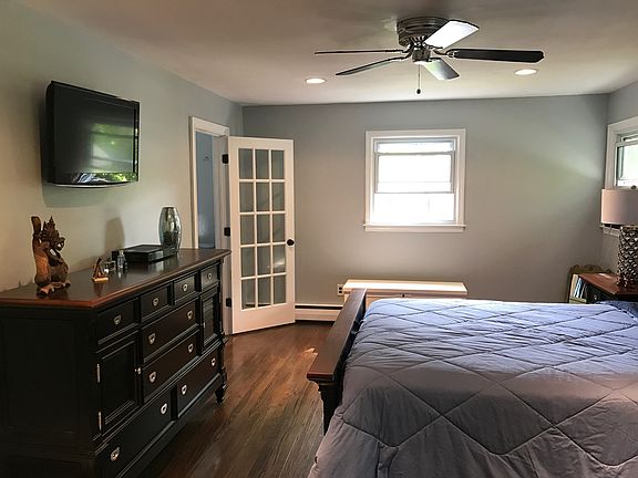 Master bedroom 2